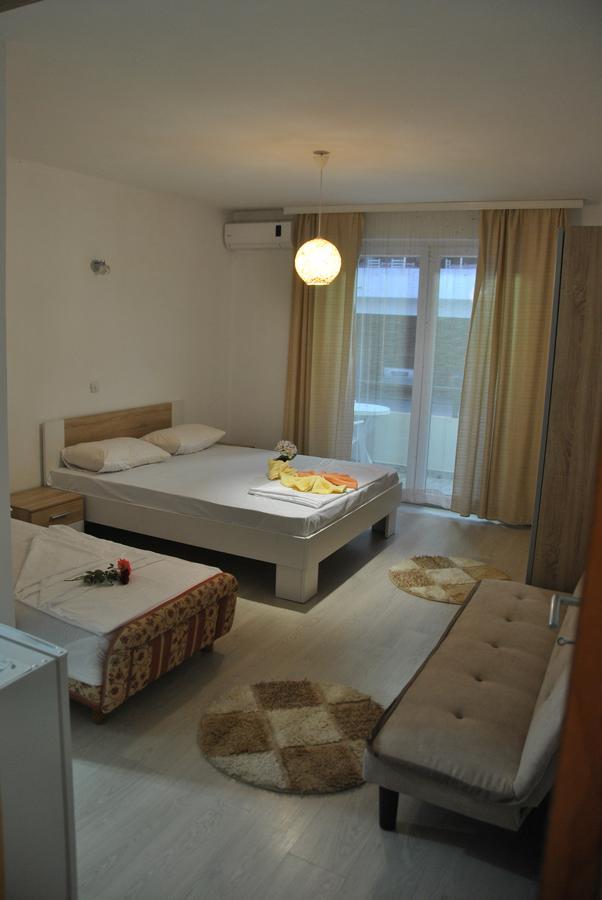 Haamel Apartment 울친 외부 사진